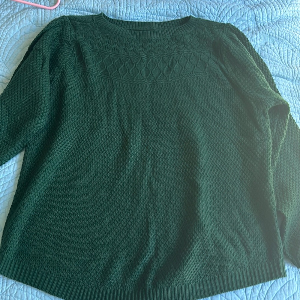 Women’s sweater